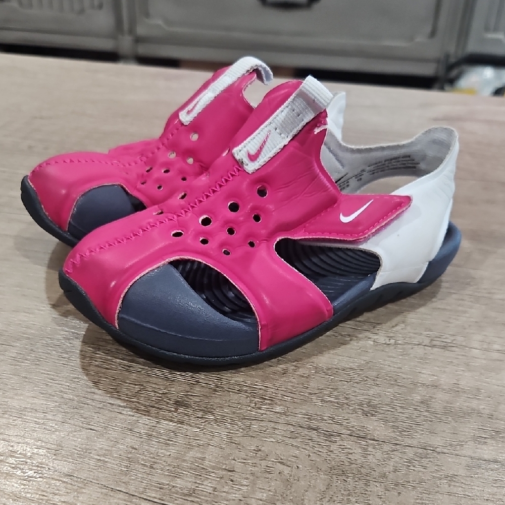 Nike Sunray Protect 2 (PS) Sandals Fireberry/Football Grey Size 7c